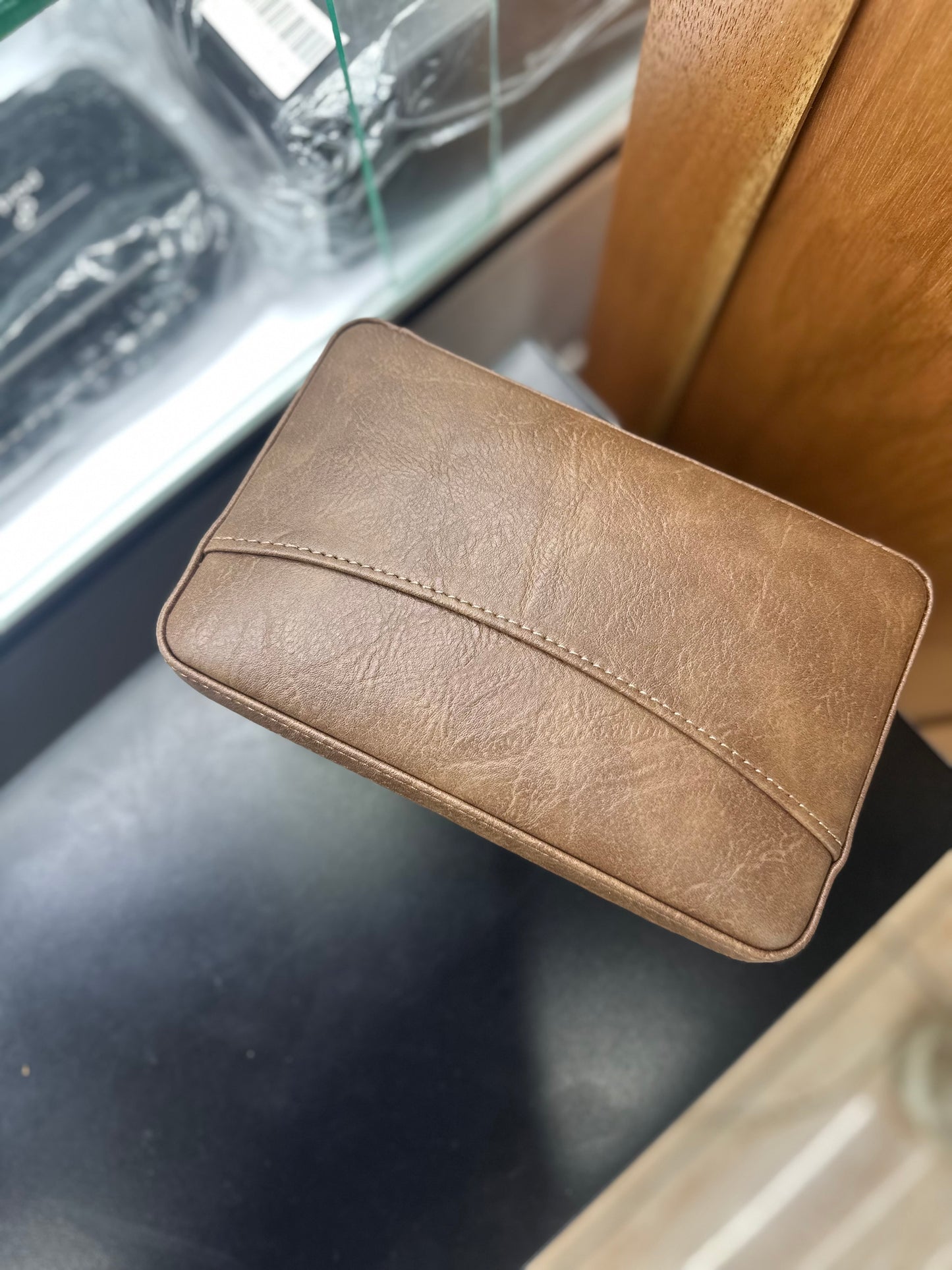 Leather travel Humidor Brown