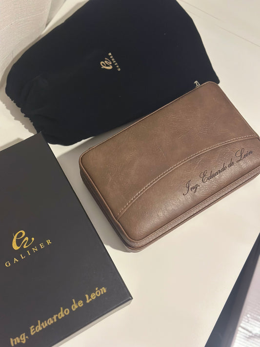 Leather travel Humidor Brown