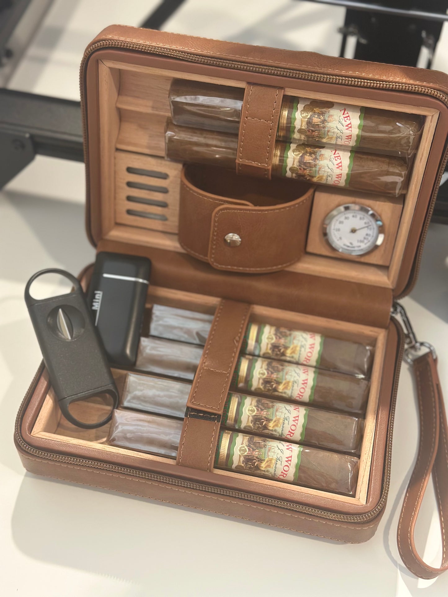 Cigar case 6 PCs