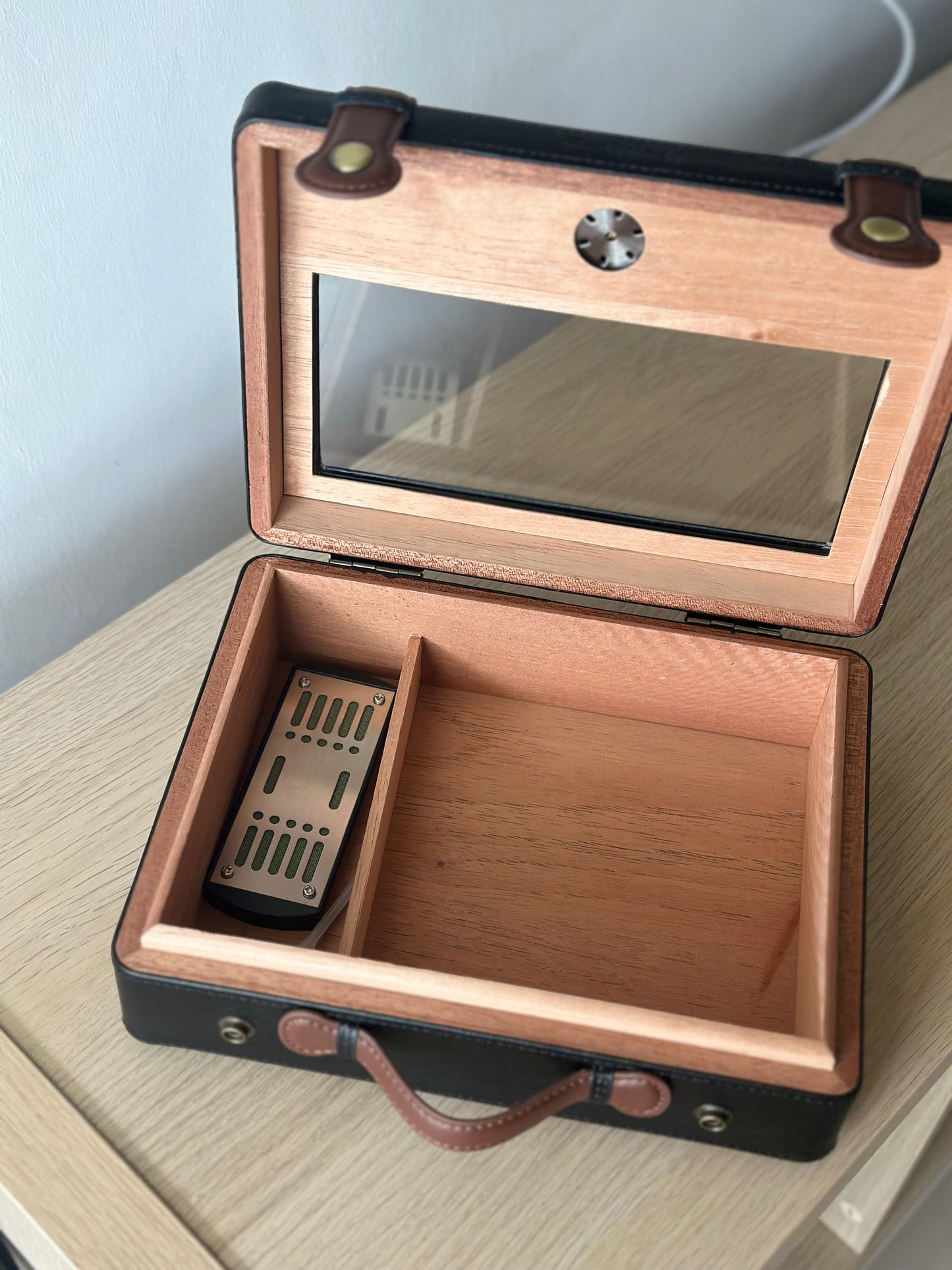 Vintage Travel Humidor